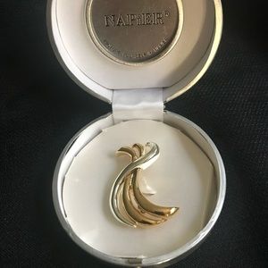 Napier vintage  gold and silver tone brooch. Signed. Estate Jewelry